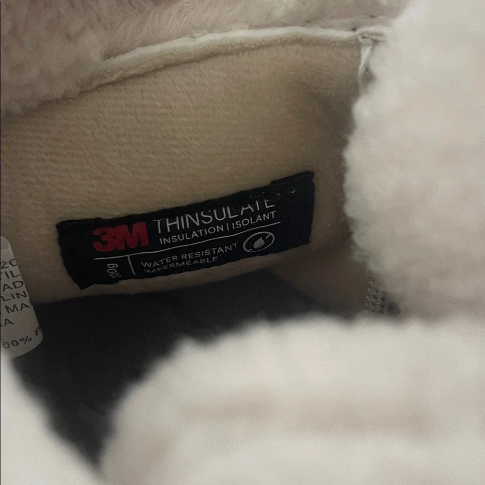 Falls Creek Anita‎ Cream Faux Fur Lined Lace-Up Winter Boots 9 NWT